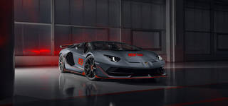  「アヴェンタドールSVJ63 ロードスター」「ウラカンEVO GTセレブレーション」を公開｜Lamborghini