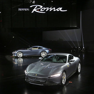 現代によみがえった“ドルチェ・ヴィータ”──フェラーリ ローマ発表会リポート｜Ferrari