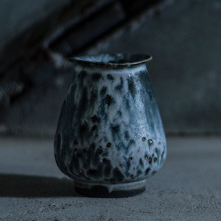 陶磁器デザイナーのセルフメイドブランドから実験精神にあふれた新作が登場｜REDUCTION FACTORY