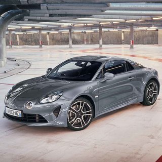 アルピーヌに10台限定の左ハンドルモデルが登場｜Aipine