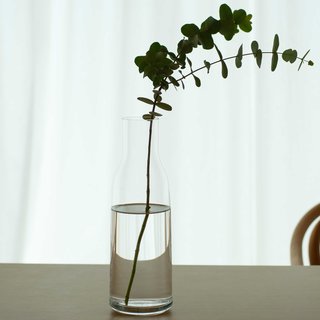 美しくミニマルなデザインのガラスボトル「MINIMA」 | HOLMEGAARD