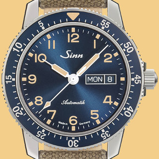 ダークブルー×アイボリーの配色が魅力の新作パイロットウオッチ｜Sinn