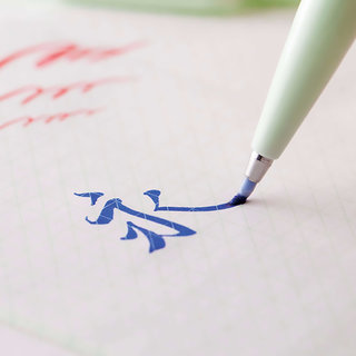 適度にしなるペン先で柔らかな曲線を｜Craft Design Technology