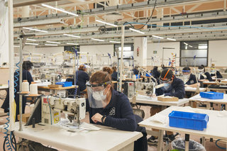 ロエベが新型コロナウイルス対策支援を開始｜LOEWE