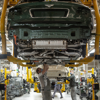 ベントレーが各モデルの生産を再開｜Bentley