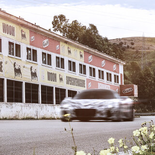 マセラティ、MC20プロトタイプのテスト走行をタルガ･フローリオレースコースで実施｜ Maserati