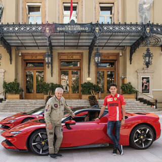 フェラーリ SF90ストラダーレとF1ドライバー、シャルル・ルクレールが主人公の短編映画｜Ferrari