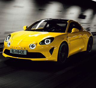 “ひまわりの黄色”をまとったアルピーヌが期間限定で登場｜Alpine