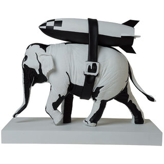 忠実にステンシルを再現した オリジナルバージョンの象が登場