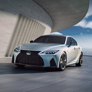 走りもデザインも大幅に進化──マイナーチェンジした新型レクサスISがワールドプレミア｜Lexus