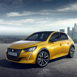 プジョー208が日本デビュー、ガソリンとEVをラインナップ ｜Peugeot