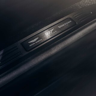 アストンマーティンが映画「007 / ノー・タイム・トゥ・ダイ」公開を記念したリミテッド･エディションを発売｜Aston Martin