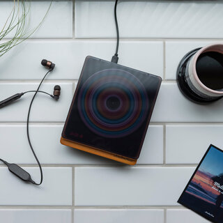 東京発のエレクトロニクスブランドが考える、CDプレイヤーの新しいかたち｜amadana