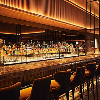 バーラウンジで楽しむ大人の「ハロウィン カクテル フェア」｜INTERCONTINENTAL TOKYO BAY