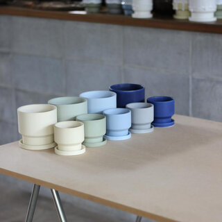 陶芸家・宮木英至と協業し、オリジナルの植木鉢に新色｜ARAHEAM