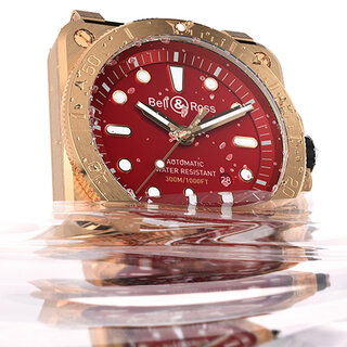 経年変化を楽しむブロンズ素材を用いた「BR 03-92 Diver Burgundy Bronze」｜Bell & Ross