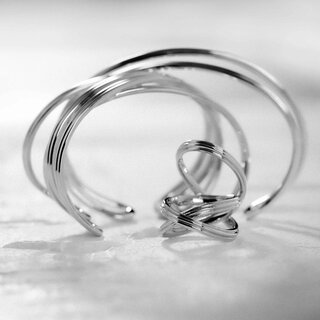 美しき流線型がファッションを引き立てるユニセックス・ジュエリー ectm（エクタム）デビュー｜ectm