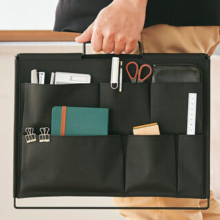 頻度の高い道具を可視化して収納。新ブランドが提案する「ツールスタンド」｜SPOT