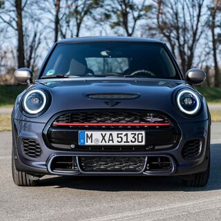 世界最速のMINIをオマージュした限定モデルが登場｜MINI