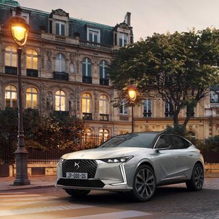 アヴァンギャルドとエレガンスが進化した新型DS 4をワールドプレミア｜DS