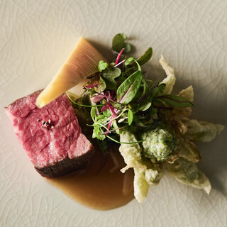 連載 第1回　料理長 柳原章央氏、シェフパティシエ 石山直人氏、若きふたりの気鋭シェフによる「Hiramatsu」ならではのマリアージュ｜HIRAMATSU HOTELS