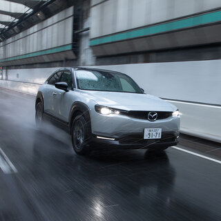 従来と同じような運転の楽しさを追求している──マツダMX-30 EVモデルに試乗｜MAZDA