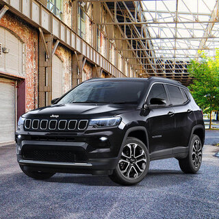 ジープ コンパスが内外装デザインのアップデートや安全装備を充実するマイナーチェンジ｜Jeep®