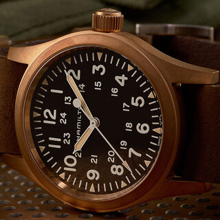 経年変化が楽しめるブロンズケースの「カーキ フィールド メカ」｜HAMILTON