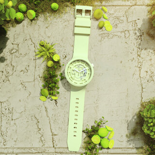 新素材・バイオセラミックスを用いた、フレッシュライムカラーの「C-LIME」｜swatch