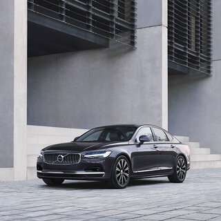 ボルボ、フラッグシップセダンS90の再販売を開始｜VOLVO