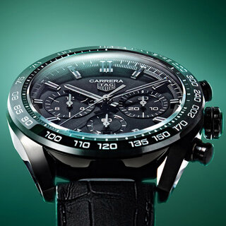 タグ・ホイヤーが、「カレラ」シリーズに大胆なブラックの日本限定モデルをリリース｜TAG HEUER