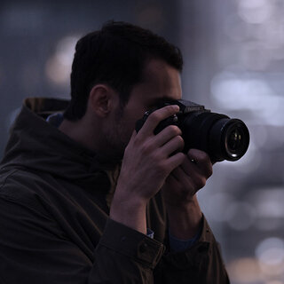 超高画素・高解像の撮影を手のひらサイズで。超軽量ミラーレスデジタルカメラ「GFX50S II」｜FUJIFILM