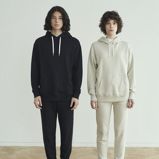 “空気の層”を擁する生地が素肌をいたわる。コンフォートウェアブランドの新作｜HAAG