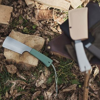 デザイナーの熊野亘氏と共にアウトドアシーンに最適な鉈を開発｜Nicetime Mountain Gallery