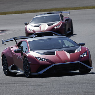 ランボルギーニ ウラカンSTOの試乗──内燃機関の魅力を極限まで推し進めたようなクルマ｜Lamborghini