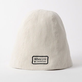 老舗武道着メーカー「タネイ」が制作。機能性に優れた刺し子地のサウナハット｜竜泉寺の湯