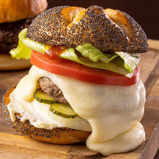 これが原点。ハンバーガー誕生初期の5種類を再現「テイスト オブ アメリカ」｜GRAND HYATT TOKYO