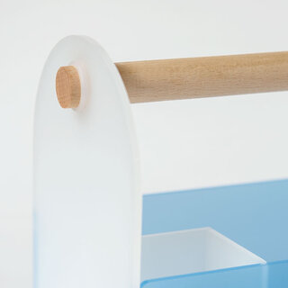 使用頻度の高い文具や日用品をスマートに収納。アクリル製ツールボックス｜amabro