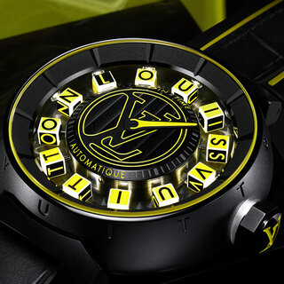 キューブが光る!?　「タンブール スピン・タイム エアー クァンタム」｜LOUIS VUITTON