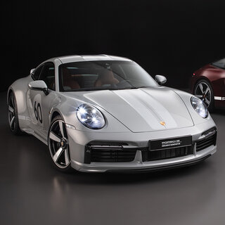 カレラRS2.7をモチーフとした新型ポルシェ911スポーツクラシックが登場｜Porsche