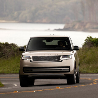 新型レンジローバーに試乗──まさに世界一ぜいたくなSUVといえる出来映え｜Land Rover