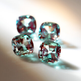 地球にやさしい輝き。サスティナブルかつエシカルなラボグロウン・カラーストーンのシリーズが誕生｜BIZOUX