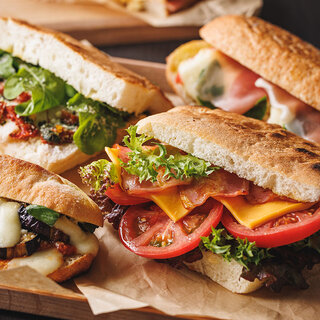 都会の中の憩い場。皇居外苑・北の丸公園内に森林公園と共存するカフェがオープン｜CAFÉ 33