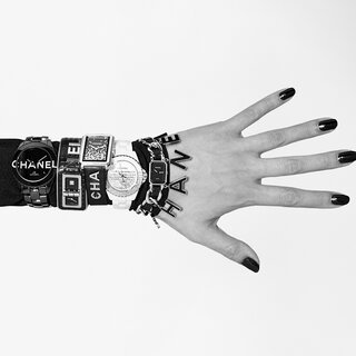 “CHANEL”のロゴが主役！「シャネル ウォンテッド カプセル コレクション」｜CHANEL