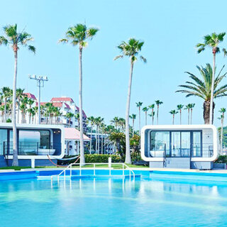 日本初！絶景を楽しめる、近未来デザインのトレーラーホテルがグランドオープン｜RIVIERA GROUP