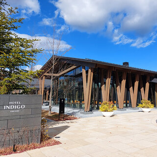 「ホテルインディゴ軽井沢」のワーケーションでリチャージ。ゆったりとした癒しとアイデア膨らむくつろぎの別荘時間を｜TRAVEL