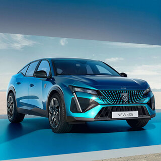 ファストバックとクロスオーバーを融合させた“新種”──プジョー408が日本に上陸 ｜PEUGEOT