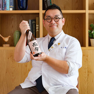 甘やかな美味しい日本酒の代名詞。山内先生が日本酒にハマるきっかけとなったのも、この「而今」！｜FEATURE