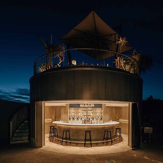 冬ならではの贅沢。屋外温水プールとセルフロウリュ付きサウナが楽しめるホテル｜BOTANICAL POOL CLUB