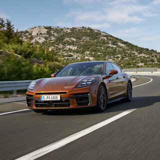 第3世代の新型パナメーラが上海でワールドプレミア──日本での予約受注を開始｜Porsche